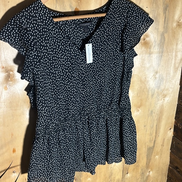 Banana Republic Smocked waist flutter blouse - Picture 2 of 7